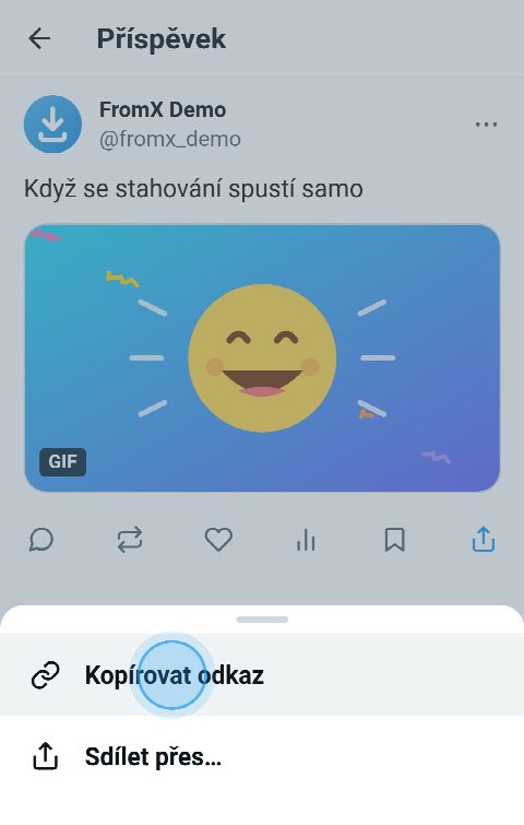Příspěvek s GIFem na X s otevřenou nabídkou sdílení a vybranou možností „Kopírovat odkaz“